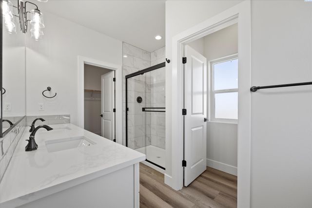 1056 Makah Ct, Richland, WA 99352