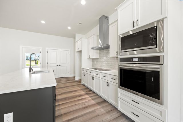 1056 Makah Ct, Richland, WA 99352