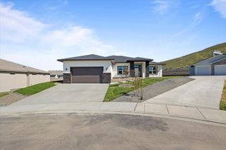 1056 Makah Ct, Richland, WA 99352