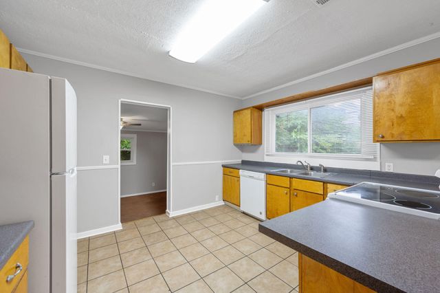 2081 Mae Dell Road, Chattanooga, TN 37421