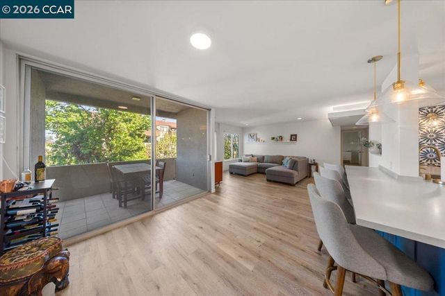 330 Vernon St 207, Oakland, CA 94610