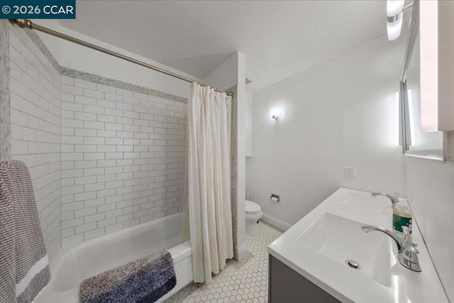 330 Vernon St 207, Oakland, CA 94610