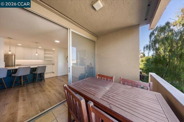 330 Vernon St 207, Oakland, CA 94610