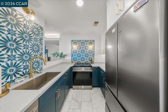 330 Vernon St 207, Oakland, CA 94610