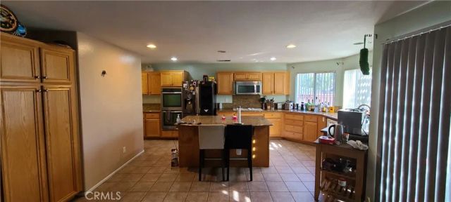 2563 Gilbert Avenue, Corona, CA 92881