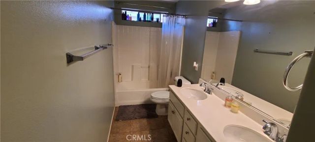 2563 Gilbert Avenue, Corona, CA 92881