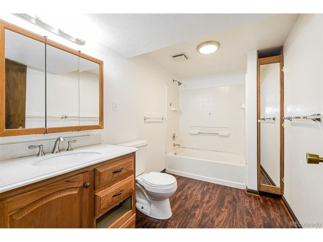 8055 E Bethany Pl, Denver, CO 80231