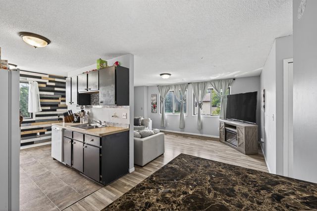 6600 84th Court N, Brooklyn Park, MN 55445
