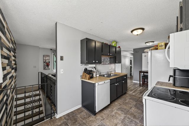 6600 84th Court N, Brooklyn Park, MN 55445