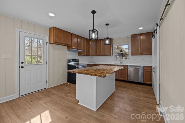 7101 Woodstock Drive, Charlotte, NC 28210