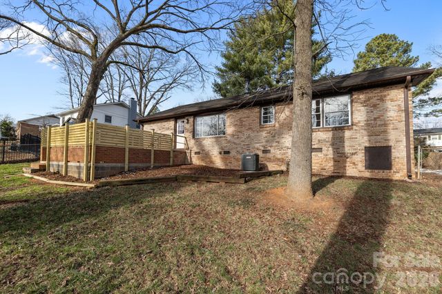 7101 Woodstock Drive, Charlotte, NC 28210