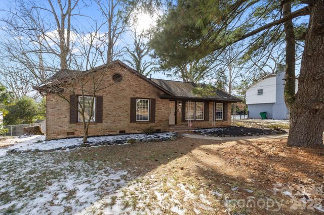 7101 Woodstock Drive, Charlotte, NC 28210