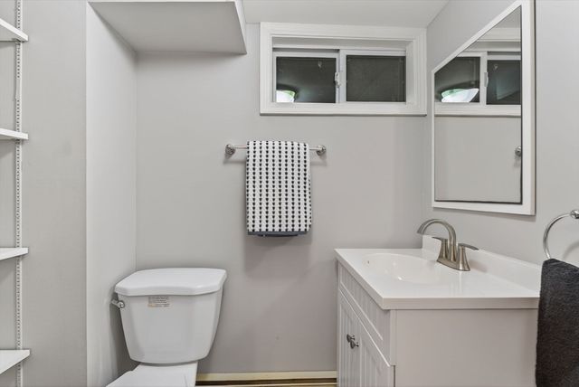 18 Erhardt Ter, Methuen, MA 01844