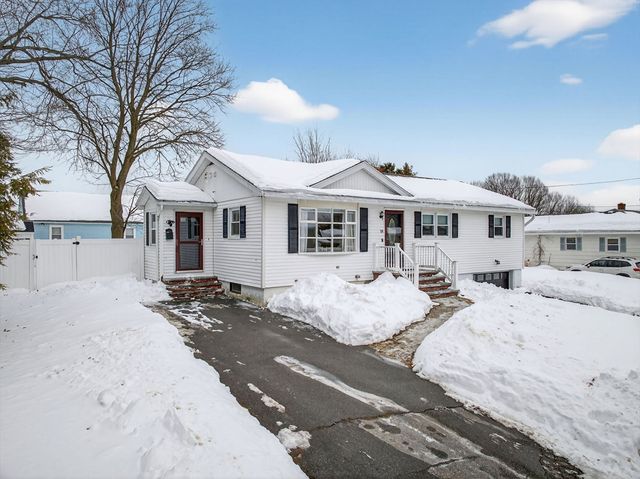 18 Erhardt Ter, Methuen, MA 01844