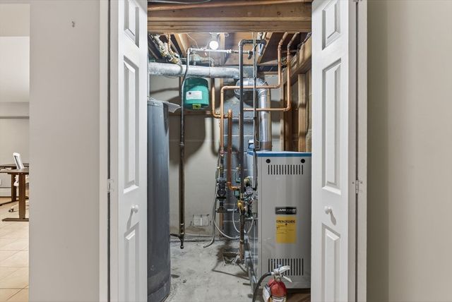 18 Erhardt Ter, Methuen, MA 01844