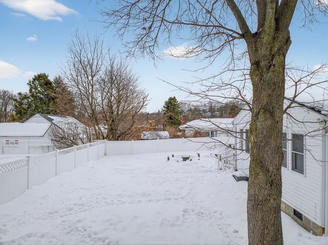 18 Erhardt Ter, Methuen, MA 01844