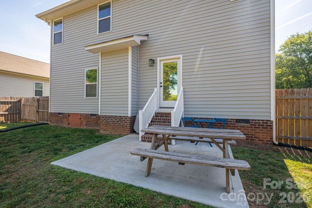 107 Hillcrest Street, Shelby, NC 28152