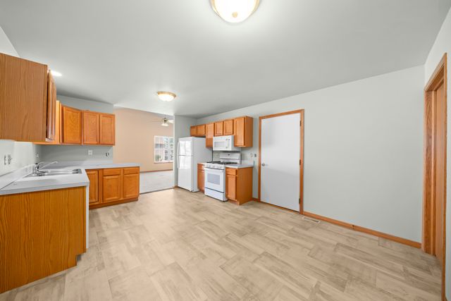 345B Warren Street, Somonauk, IL 60552