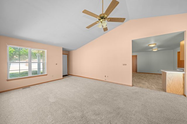 345B Warren Street, Somonauk, IL 60552