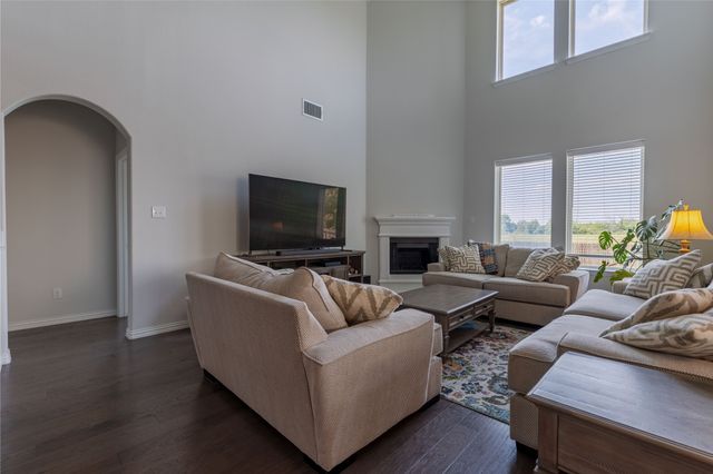 9608 Creekmere Drive, Denton, TX 76226