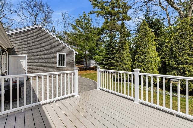 1 Susan Carsley Way, Sandwich, MA 02563
