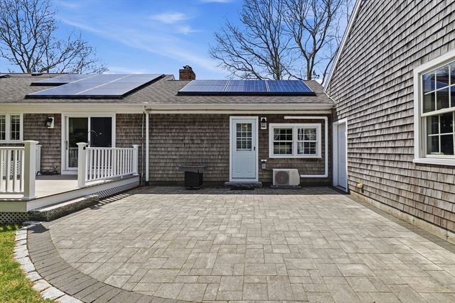 1 Susan Carsley Way, Sandwich, MA 02563