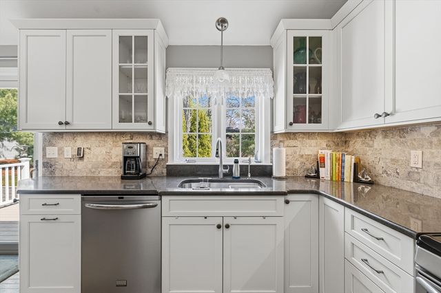 1 Susan Carsley Way, Sandwich, MA 02563