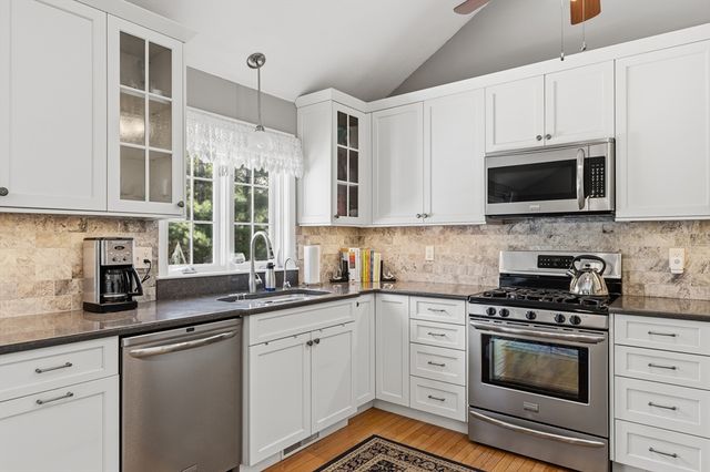 1 Susan Carsley Way, Sandwich, MA 02563