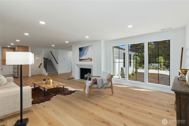 7743 Seward Park Avenue S, Seattle, WA 98118