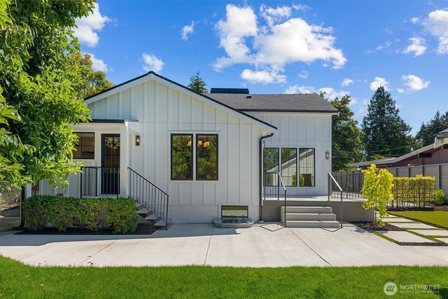 7743 Seward Park Avenue S, Seattle, WA 98118