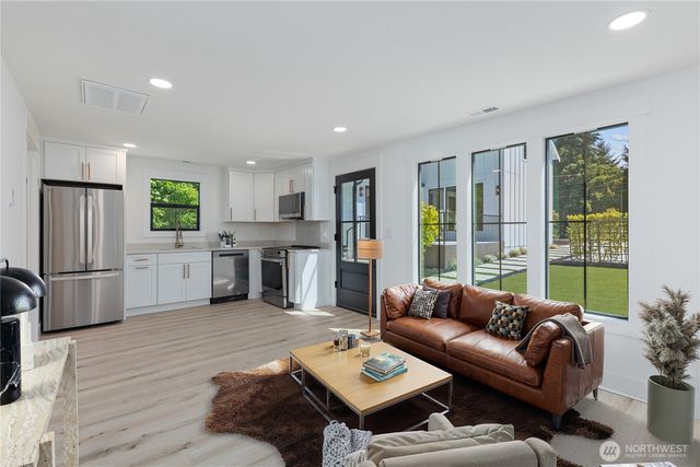 7743 Seward Park Avenue S, Seattle, WA 98118