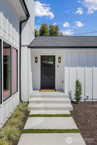 7743 Seward Park Avenue S, Seattle, WA 98118