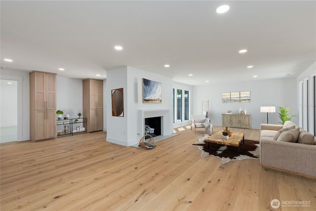 7743 Seward Park Avenue S, Seattle, WA 98118