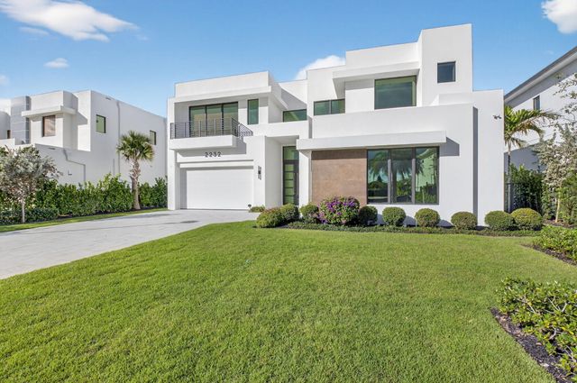 2232 Delray Ridge Lane, Delray Beach, FL 33444