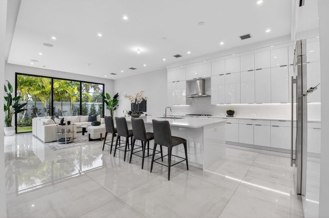 2232 Delray Ridge Lane, Delray Beach, FL 33444