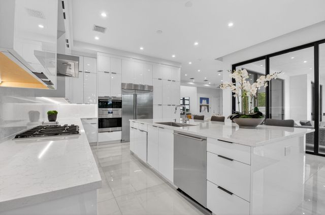 2232 Delray Ridge Lane, Delray Beach, FL 33444