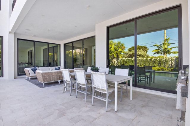 2232 Delray Ridge Lane, Delray Beach, FL 33444