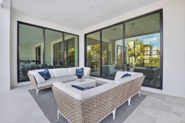 2232 Delray Ridge Lane, Delray Beach, FL 33444