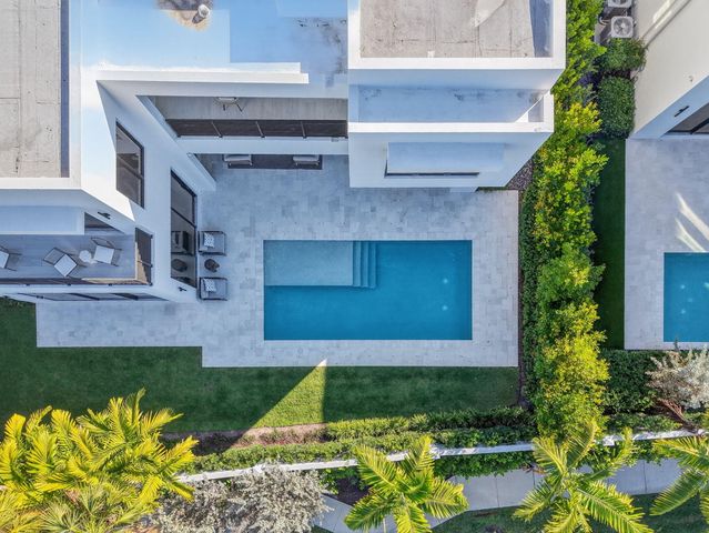 2232 Delray Ridge Lane, Delray Beach, FL 33444