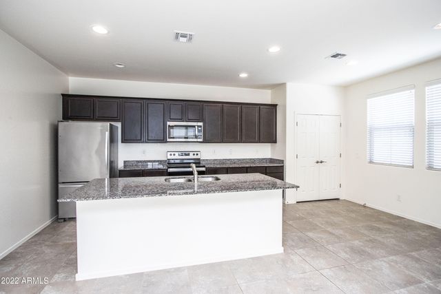 261 N Sandal --, Mesa, AZ 85205