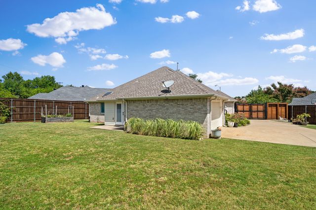 6402 Bluebonnet Drive, Rowlett, TX 75089