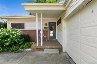 1085 Brooklawn Drive, Troy, MI 48084