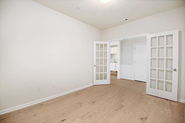 2305 Pennington Drive 305, Walpole, MA 02081