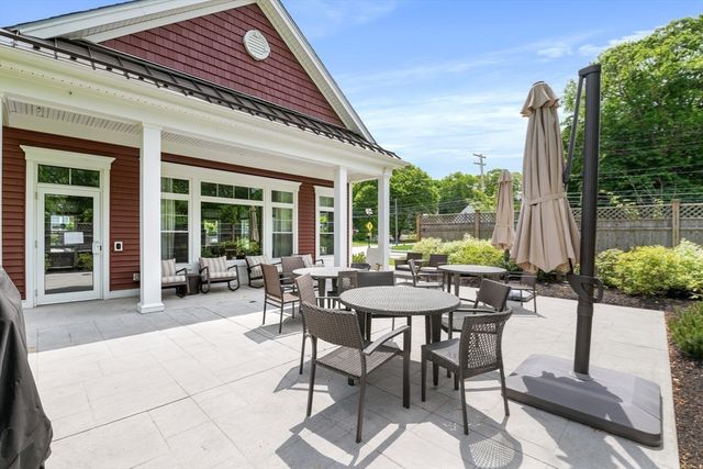 2305 Pennington Drive 305, Walpole, MA 02081