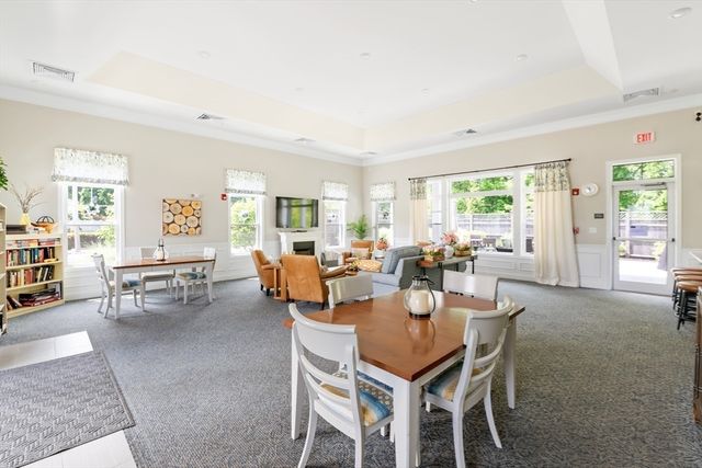 2305 Pennington Drive 305, Walpole, MA 02081