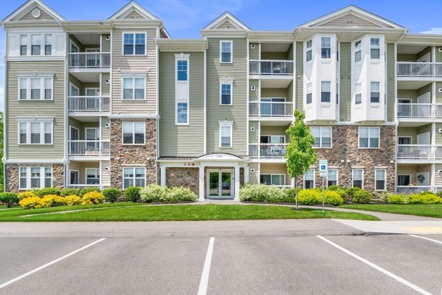 2305 Pennington Drive 305, Walpole, MA 02081