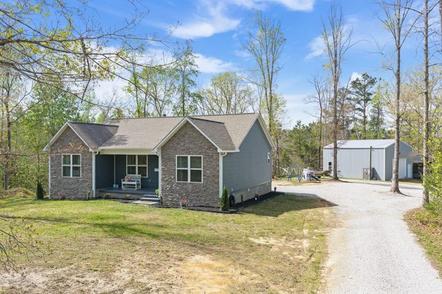 1395 Bible Hill Rd, Parsons, TN 38363