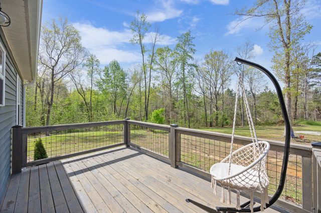 1395 Bible Hill Rd, Parsons, TN 38363