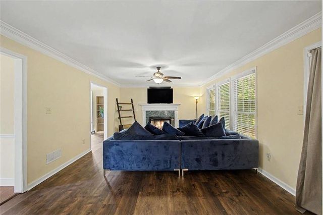 3865 Ryans Run Way, Lilburn, GA 30047