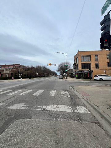 4203 W Fullerton Avenue, Chicago, IL 60639